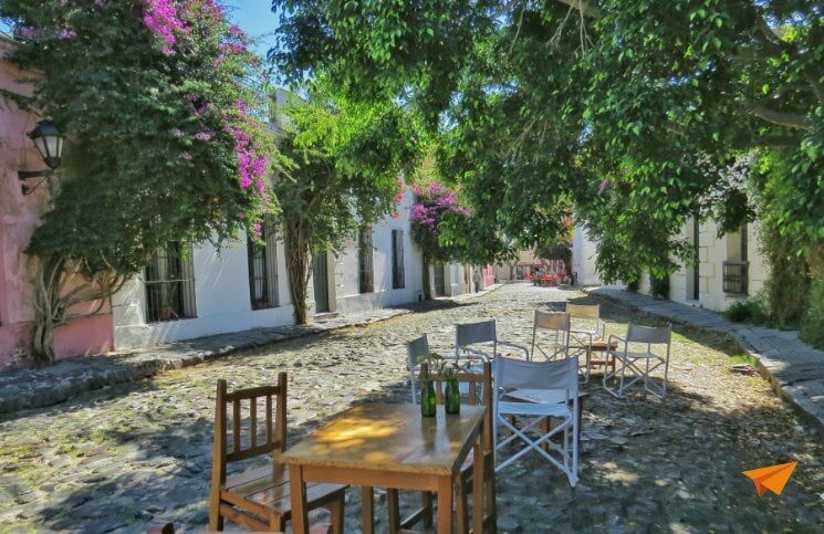 Viajar Sozinha para Colonia del Sacramento como chegar, o que fazer e onde comer | Viajante Solo