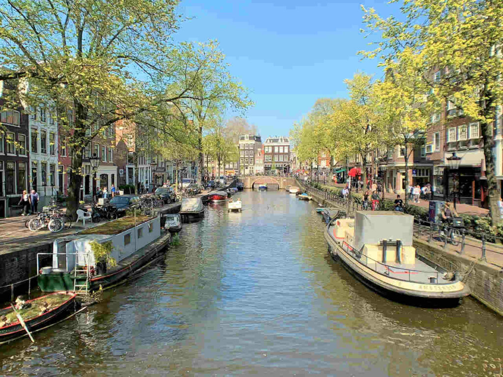 destinos para a sua primeira viagem internacional sozinha Amsterdam