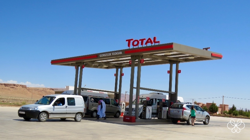 Vale a Pena Alugar Carro no Marrocos? Posto de Gasolina