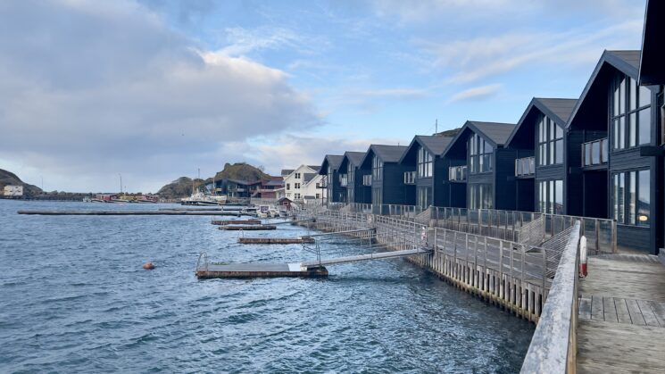 Hamn i Senja: hospedagem na Ilha de Senja com vista para o fiorde